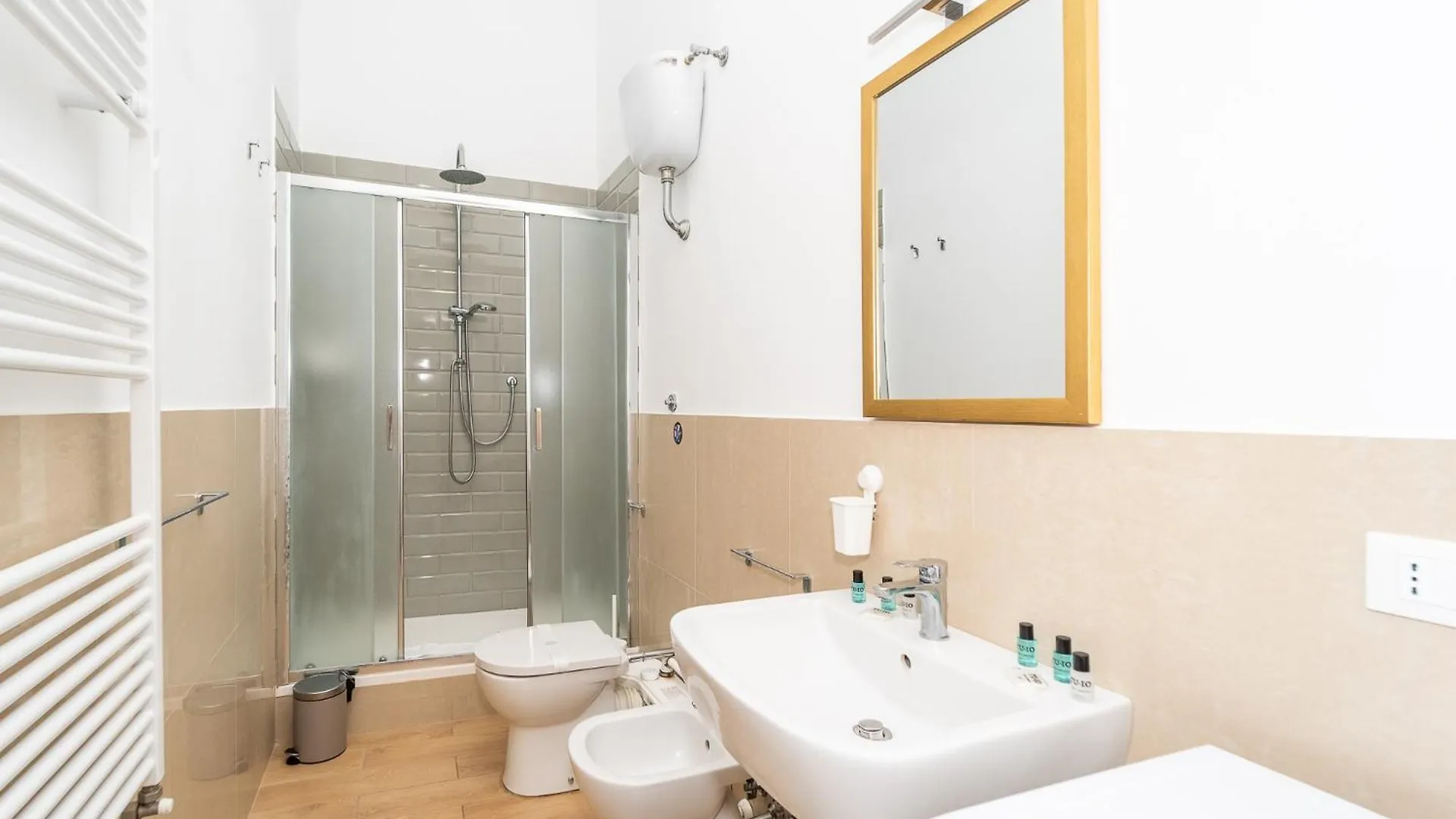 Home Smart Rent Appartamento Nei Pressi Di Via Toledo 2 Camere Da Letto Naples