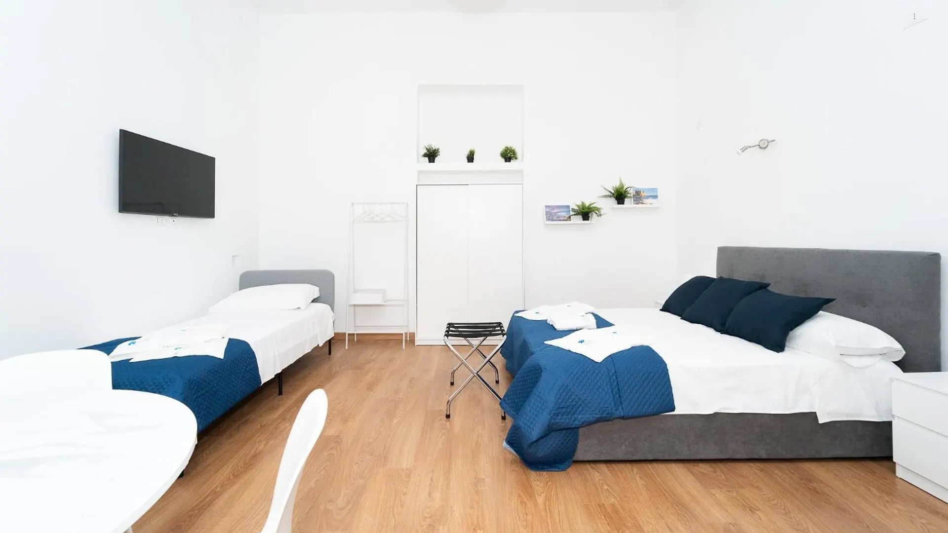 Home Smart Rent Appartamento Nei Pressi Di Via Toledo 2 Camere Da Letto Naples 0*,